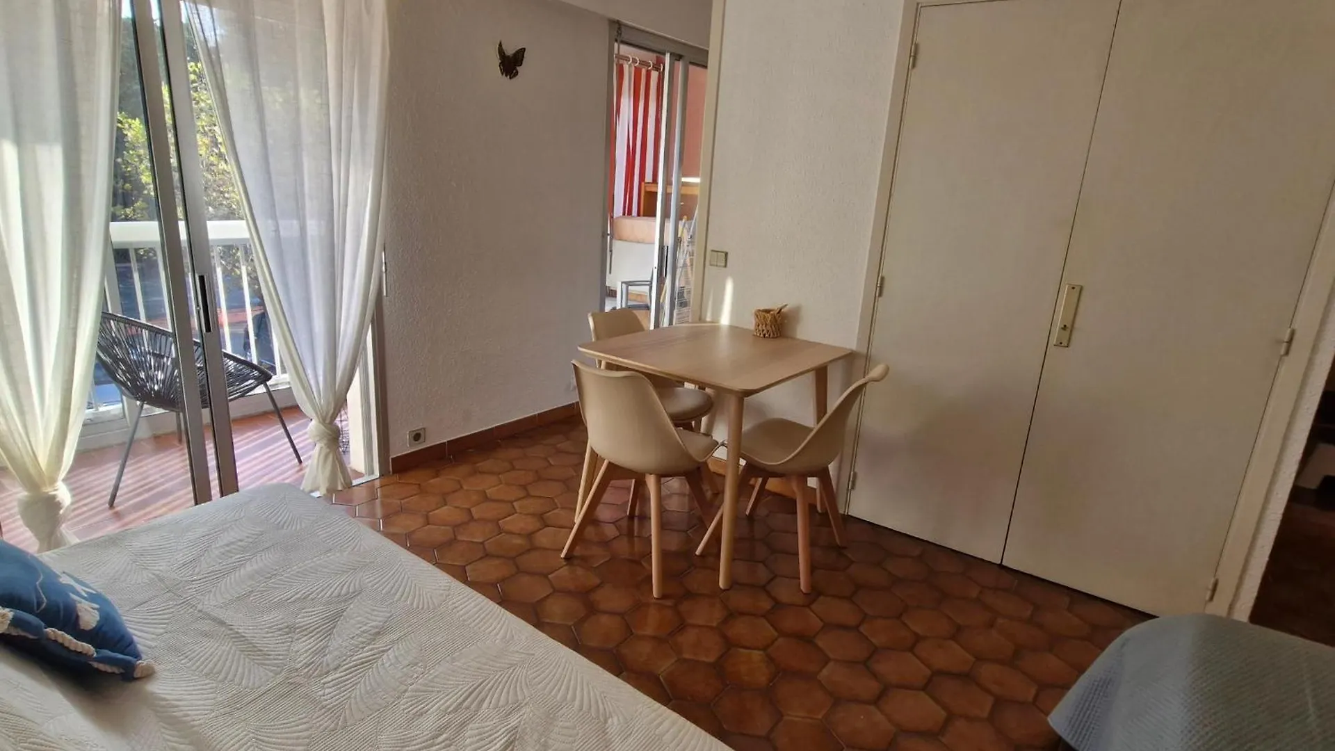 Studio Climatise Pres De La Plage Et Commerces, Parking, Animaux Acceptes, Sainte-Maxime - Fr-1-780-92 France